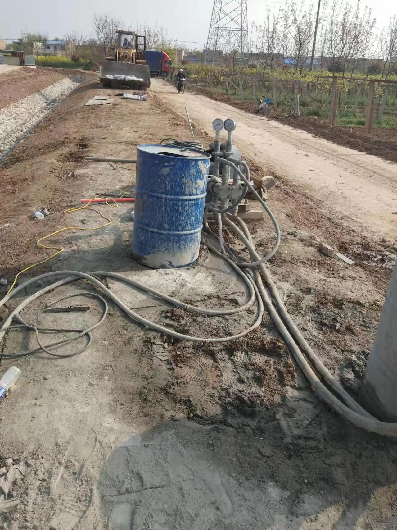 麻栗坡顶管注浆